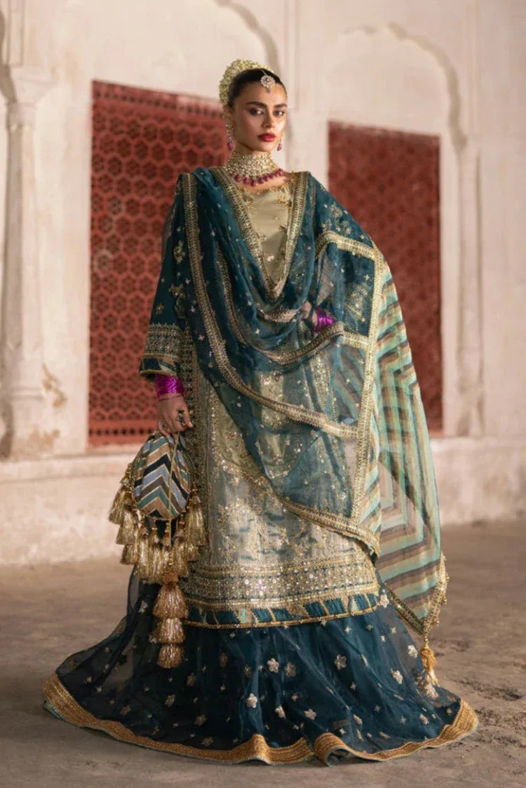 Royal Thread pakistani fashion outfit with coordinated formal styling.